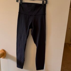 Women’s Cropped High-Waist Black Leggings